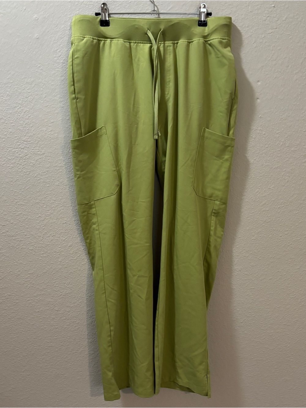Mandala Lime Green 9 Pocket Cargo Scrub Pants Size Medium